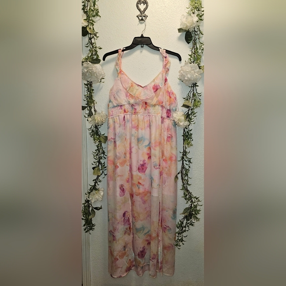 2X White Birch floral floor length dress. - Picture 1 of 4